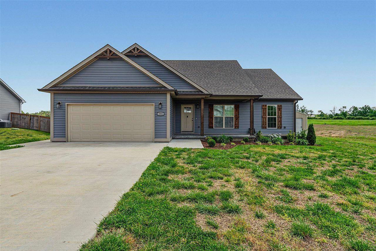 304 Greenbriar Ln Smiths Grove, KY 42171  | Single Family