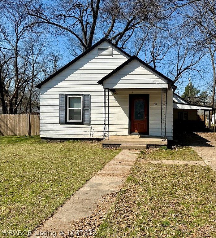 1311 N 38th St Fort Smith, AR 72904  | Single Family