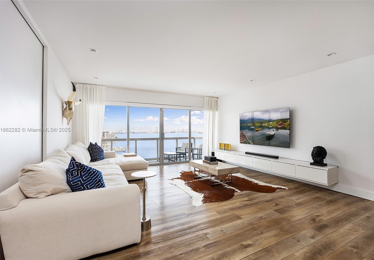 2451 Brickell Ave APT 21D Miami, FL 33129 - Thumbnail 2