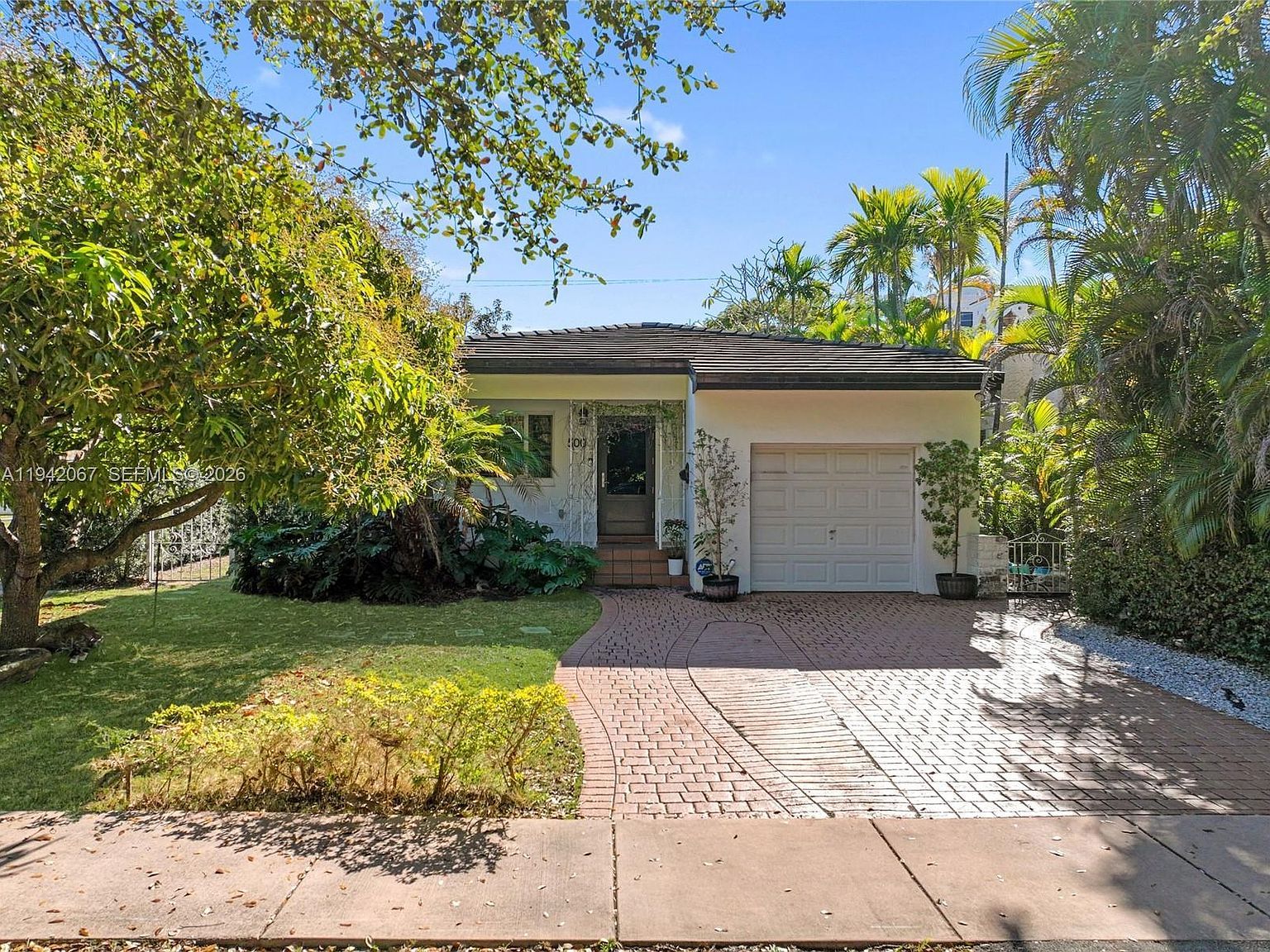 500 Aragon Ave Coral Gables, FL 33134 - Thumbnail 2