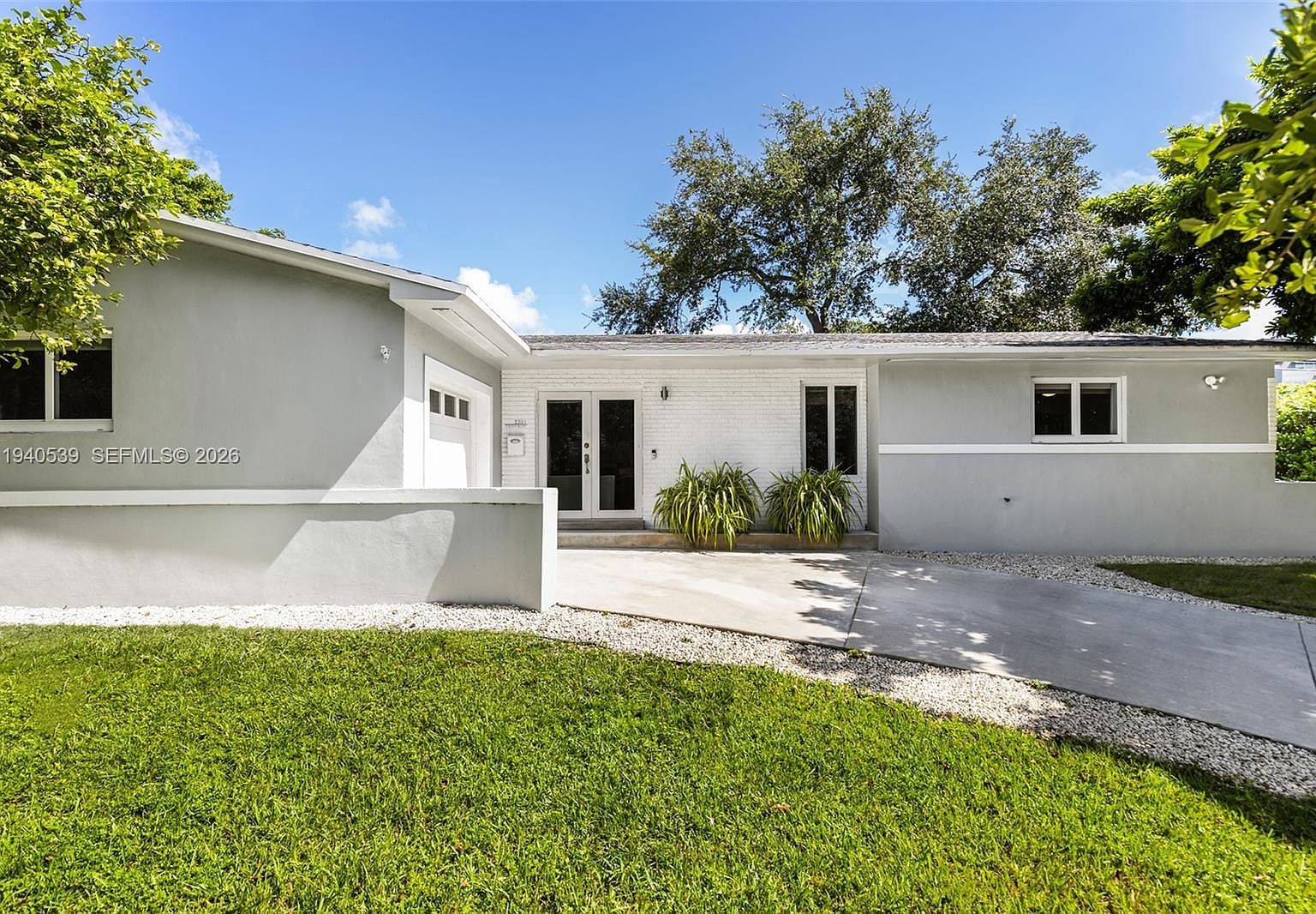 2201 SW 22nd Ter Miami, FL 33145 - Thumbnail 2