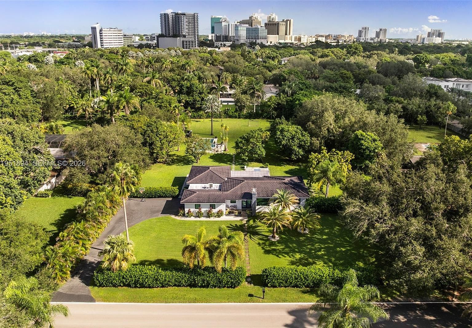 7325 SW 102nd St Pinecrest, FL 33156 - Thumbnail 2