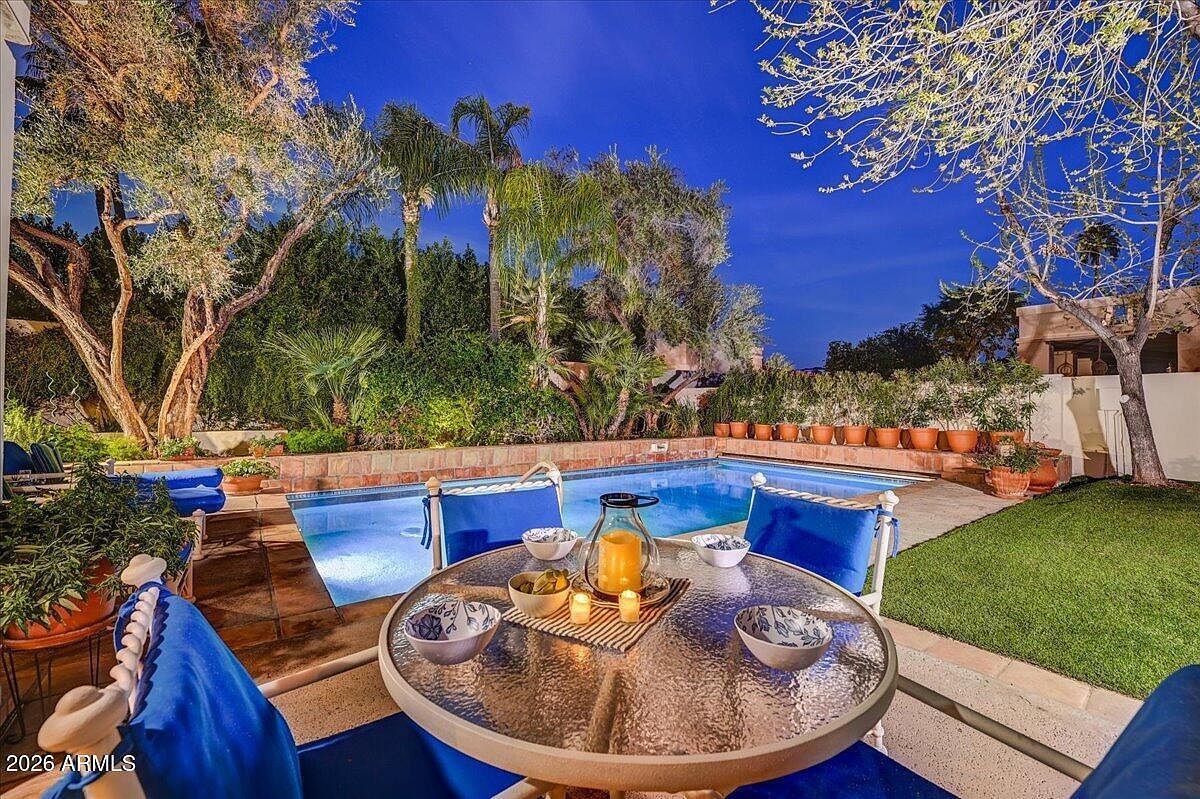 2550 E Denton Ln Phoenix, AZ 85016 - Thumbnail 2