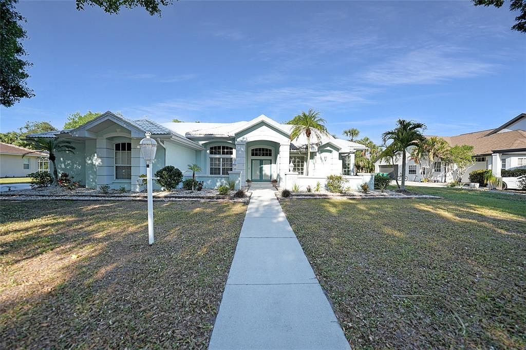 1065 Harbour Glen Pl Punta Gorda, FL 33983 - Thumbnail 2