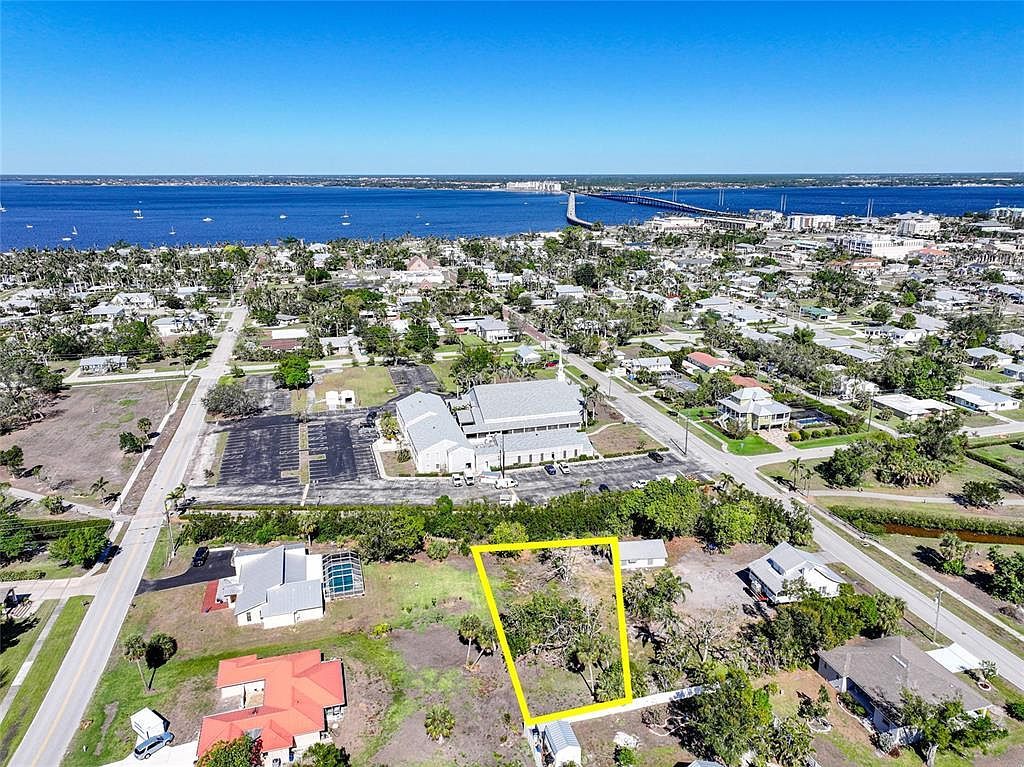 479 Gill St #3 Punta Gorda, FL 33950 - Thumbnail 2