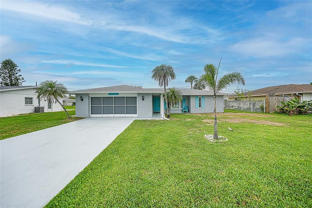 1756 Elinor Pl Englewood, FL 34223 - Thumbnail 2