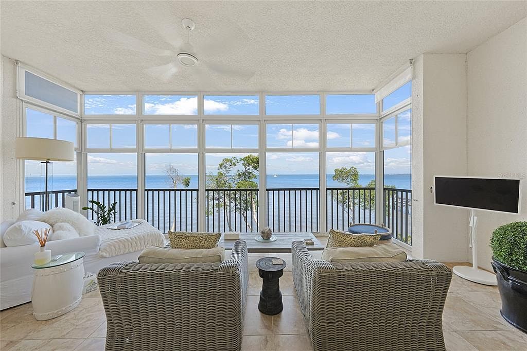 95 N Marion Ct UNIT 135 Punta Gorda, FL 33950 - Thumbnail 2