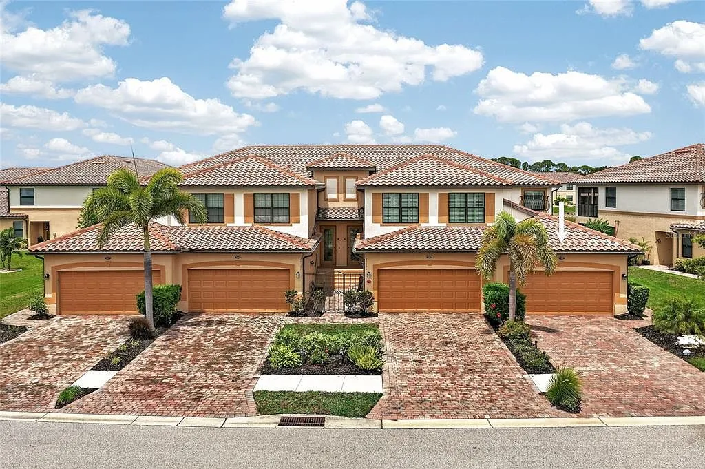 20151 Ragazza Cir Unit 102 Venice, FL 34293 | Condominium
