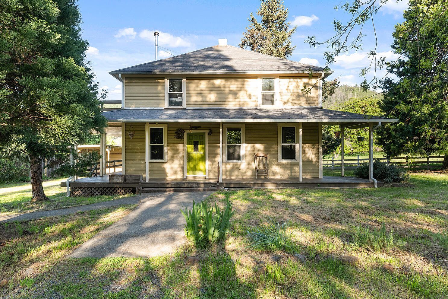 2401 E Fork Rd Williams, OR 97544 | Single Family