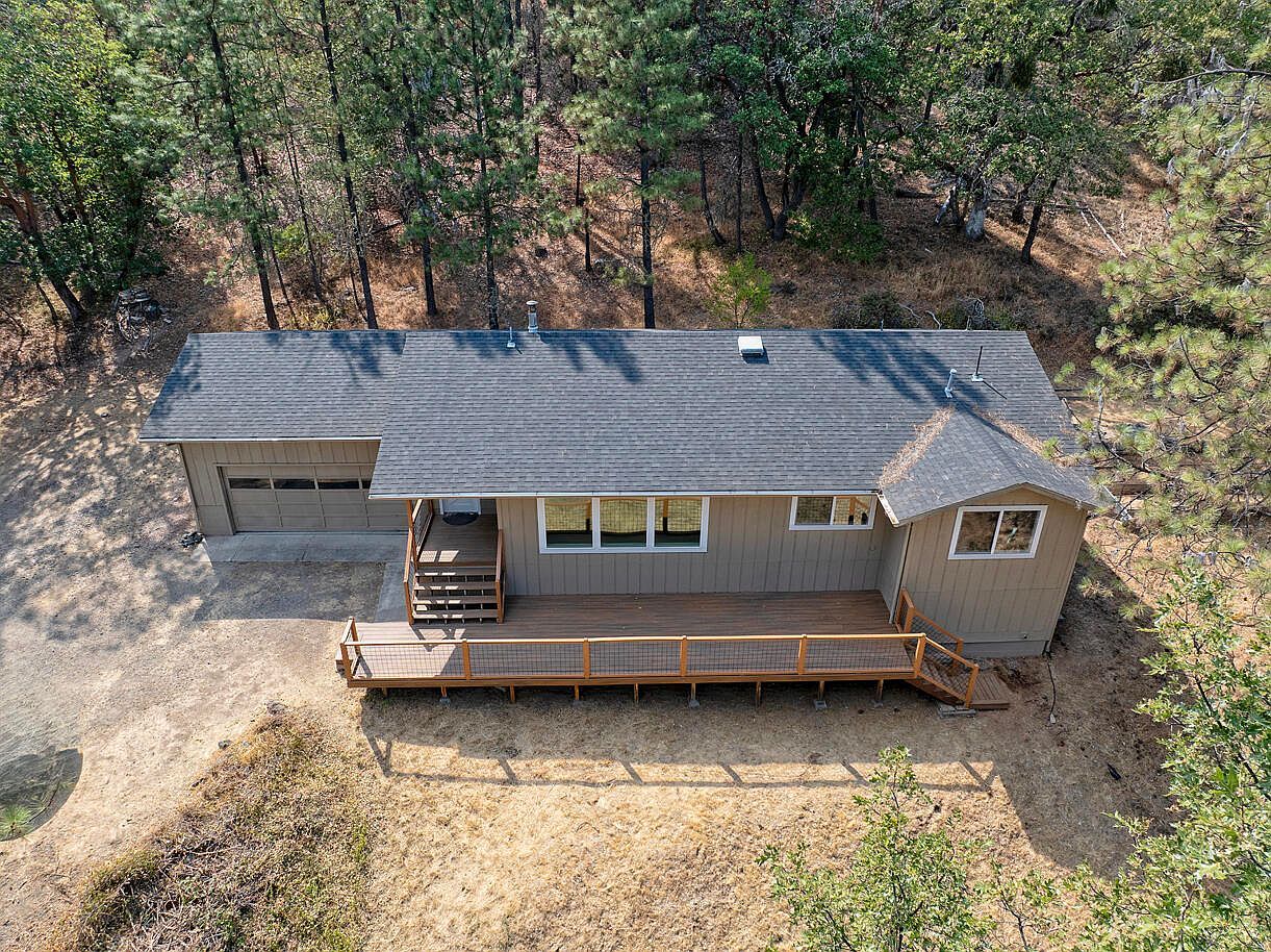 1100 Cantrall Rd Jacksonville, OR 97530 | Single Family