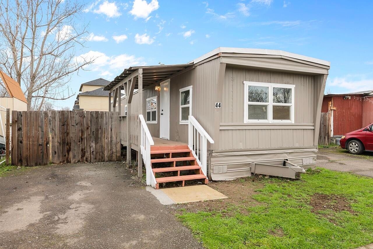 3265 Antelope Rd UNIT 44 White City, OR 97503 - Thumbnail 2