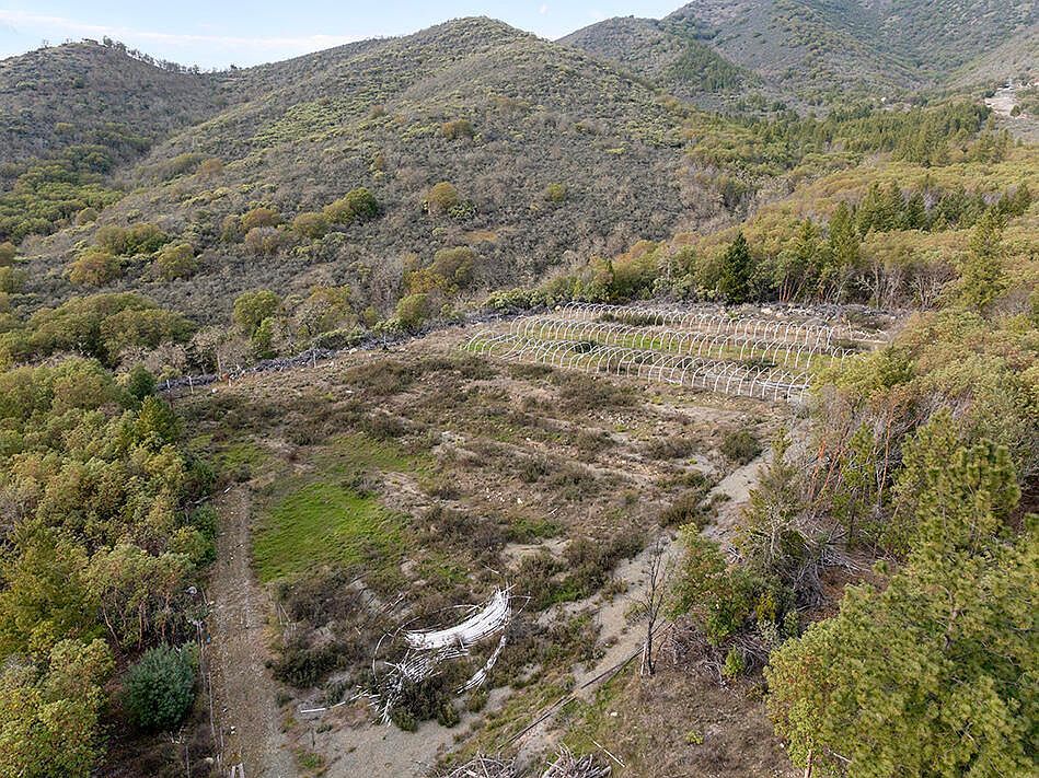 18101 N Applegate Rd Grants Pass, OR 97527 - Thumbnail 2