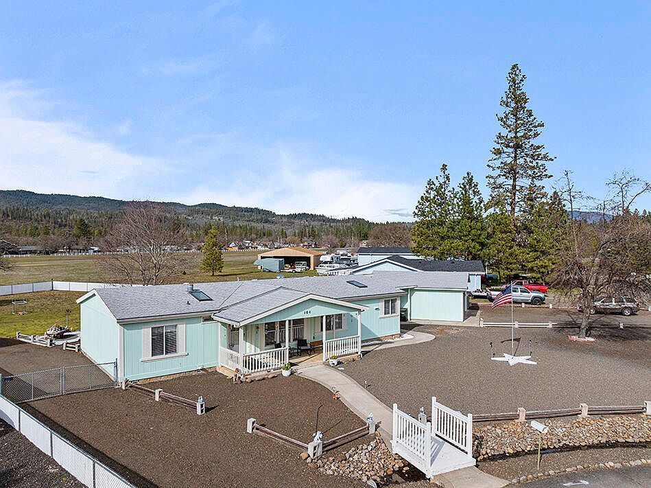 104 Hart Cir Shady Cove, OR 97539 - Thumbnail 2