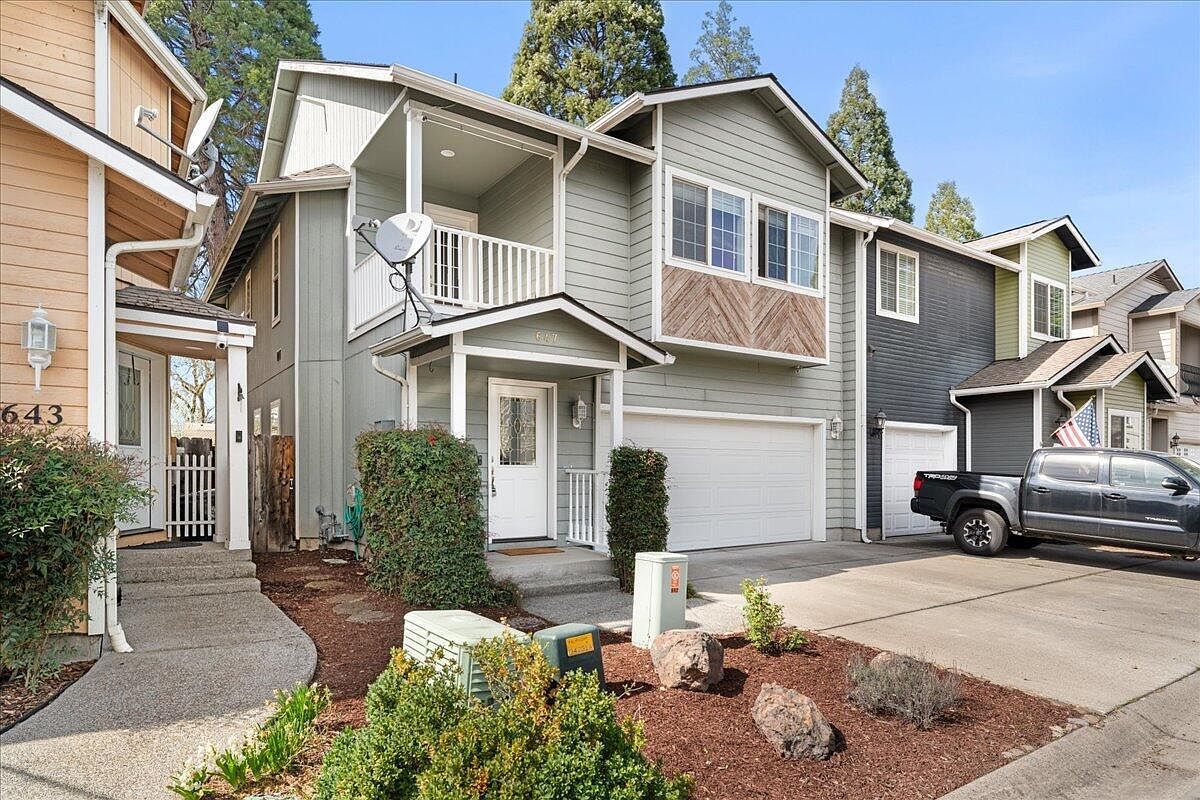 647 Shadow Way Central Pt, OR 97502  | Single Family