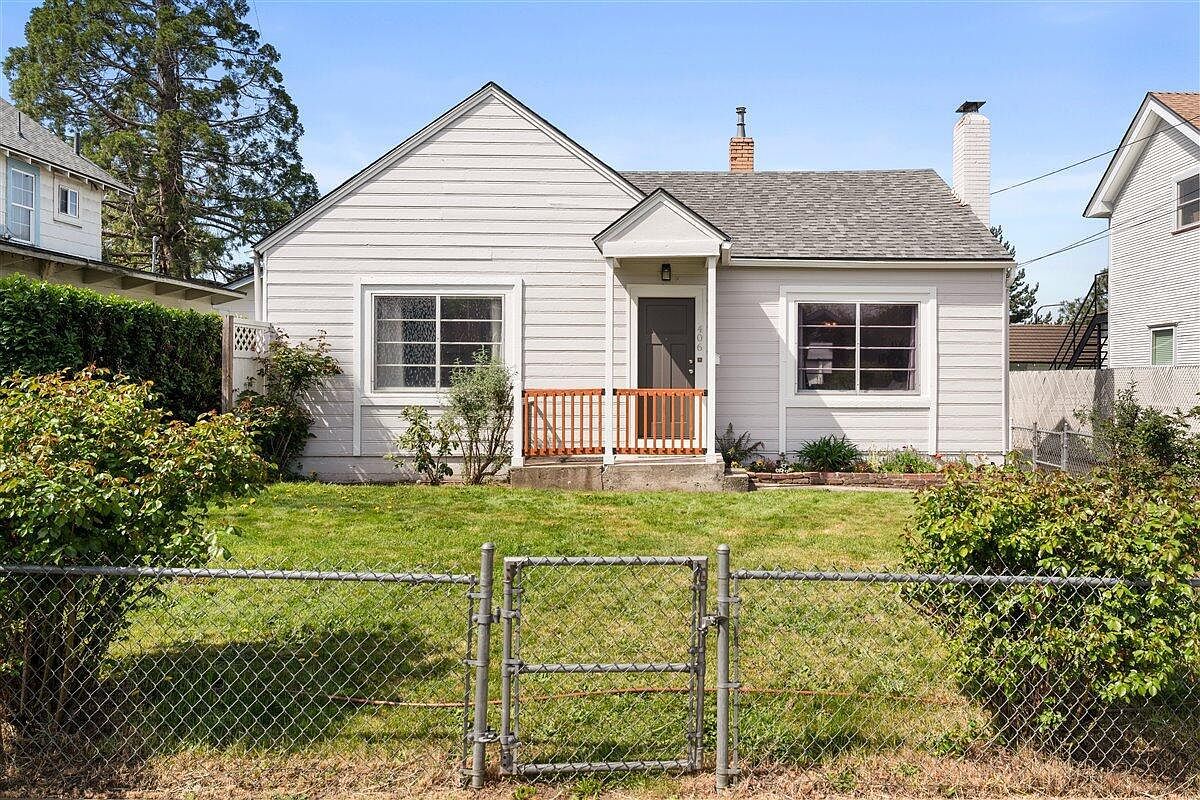 406 Newtown St Medford, OR 97501  | Single Family