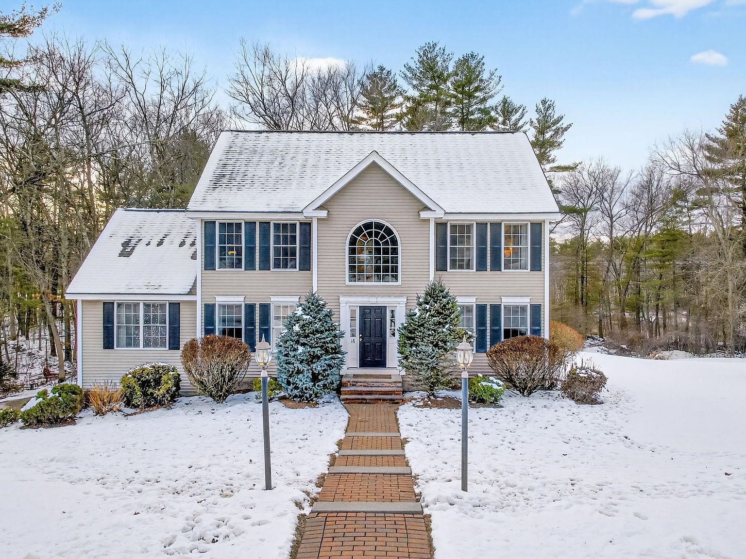 18 Heather Lee Ln Pelham, NH 03076 - Thumbnail 2