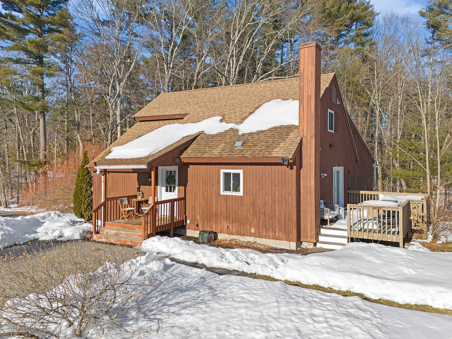 35 Stanley Brook Dr Salem, NH 03079  | Single Family