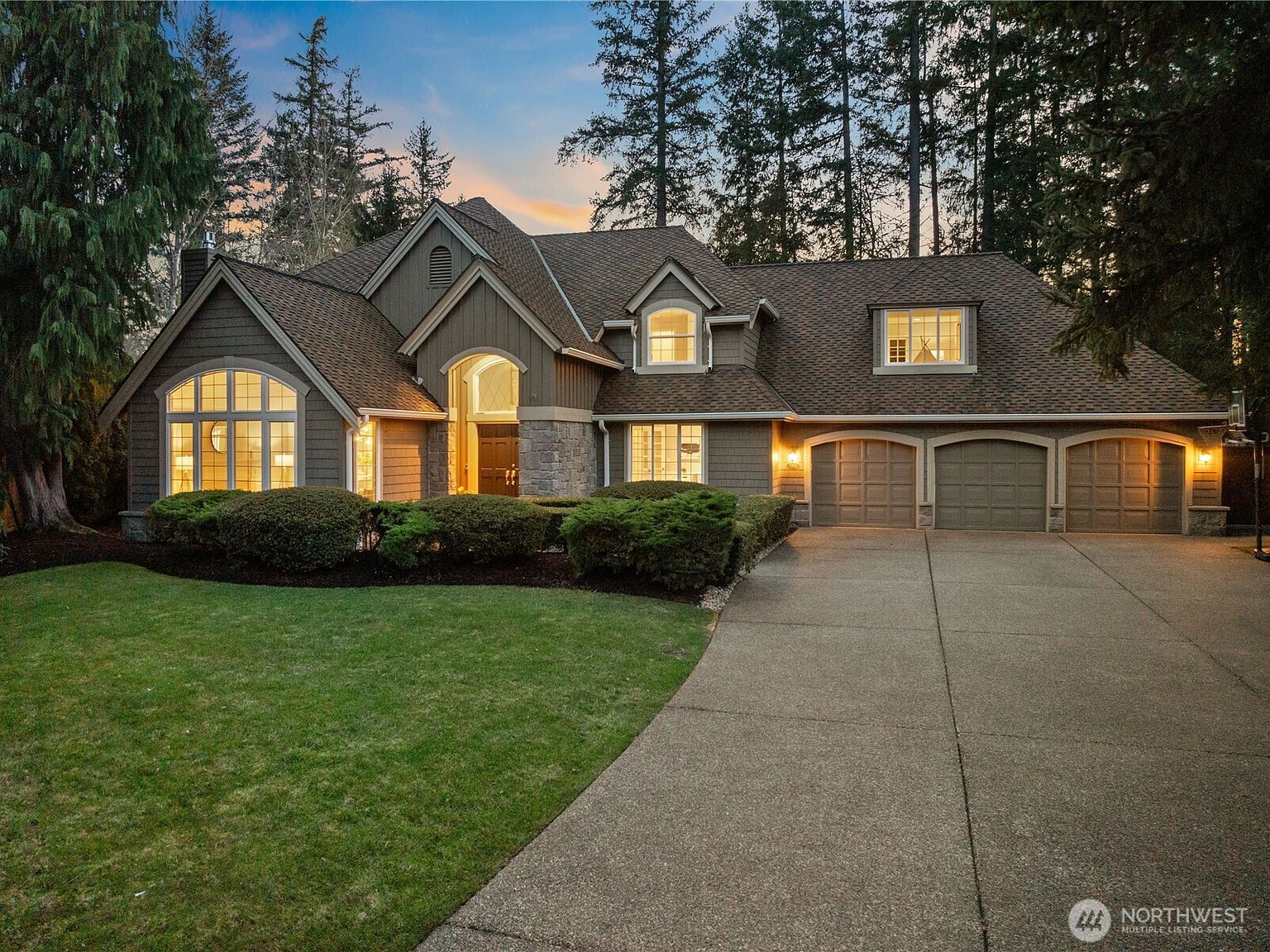25852 SE 22nd Pl Sammamish, WA 98075 - Thumbnail 2