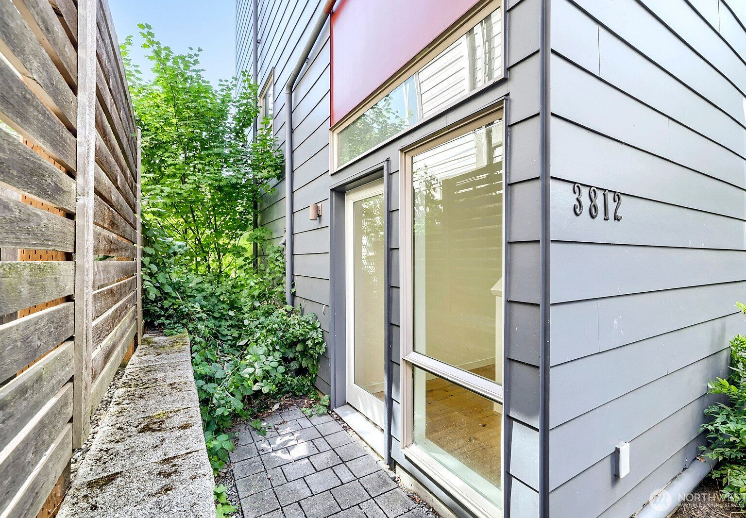 3812 Whitman Ave N Seattle, WA 98103, 98103