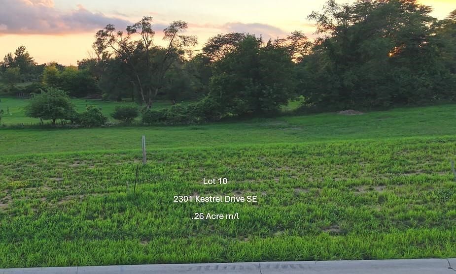 2301 Kestrel Dr SE Cedar Rapids, IA 52403 - Thumbnail 2