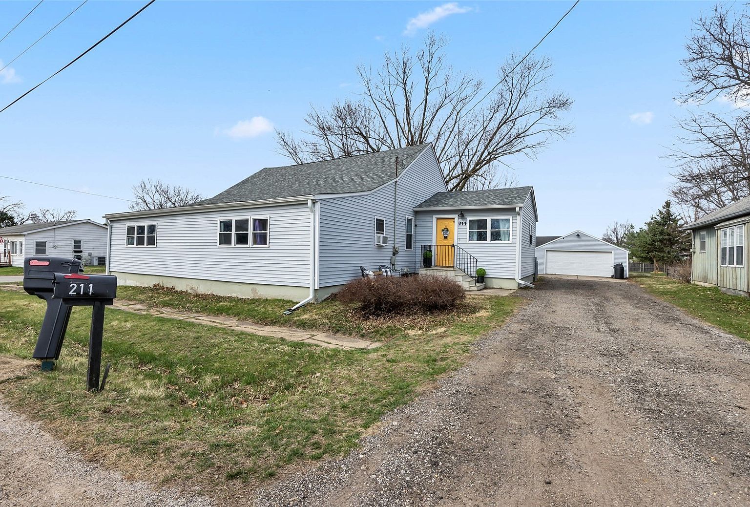 211 Brush Ave Urbana, IA 52345  | Single Family