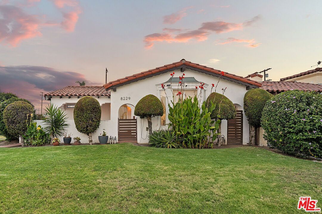 8229 S Mariposa Ave Los Angeles, CA 90044 - Thumbnail 2