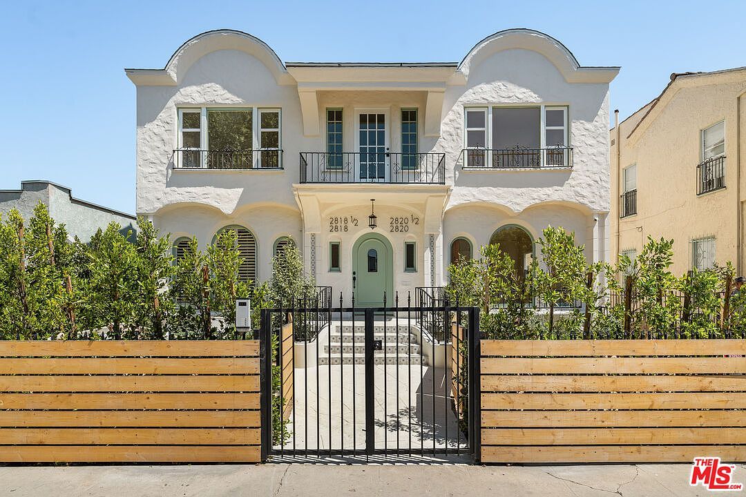 2818 Hillcrest Dr Los Angeles, CA 90016 - Thumbnail 2