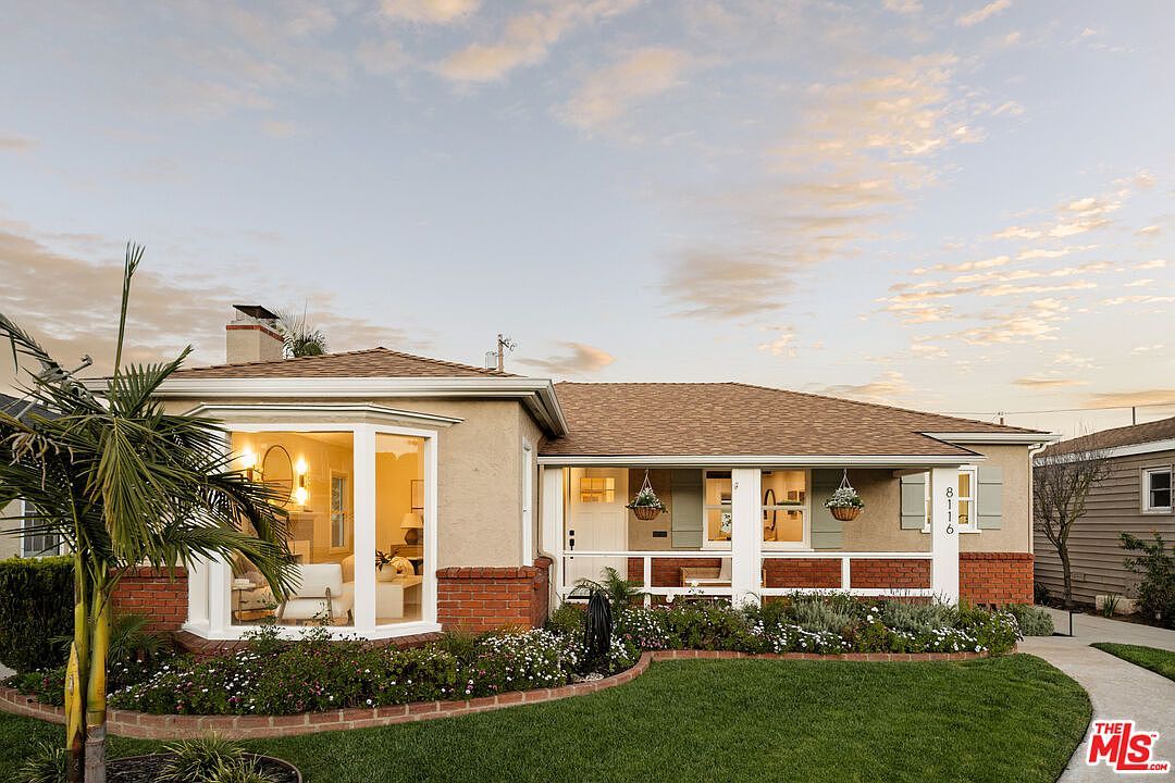 8116 Truxton Ave Los Angeles, CA 90045 - Thumbnail 2