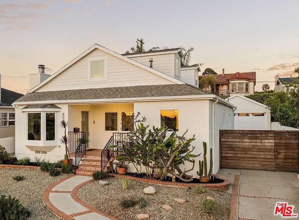 8044 Cowan Ave Los Angeles, CA 90045 - Thumbnail 2
