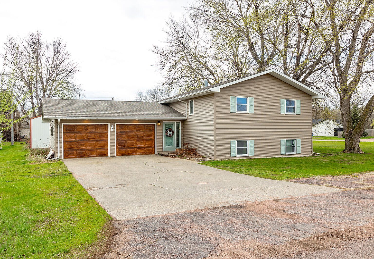 1141 Vermillion St Centerville, SD 57014 - Thumbnail 2