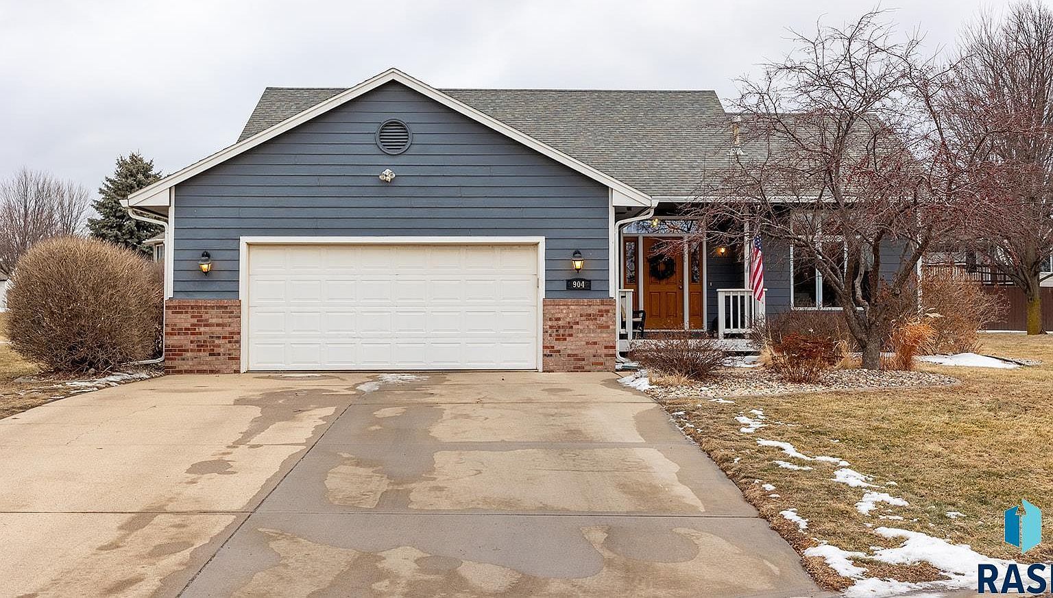 904 Nordic Cir Hartford, SD 57033 - Thumbnail 2