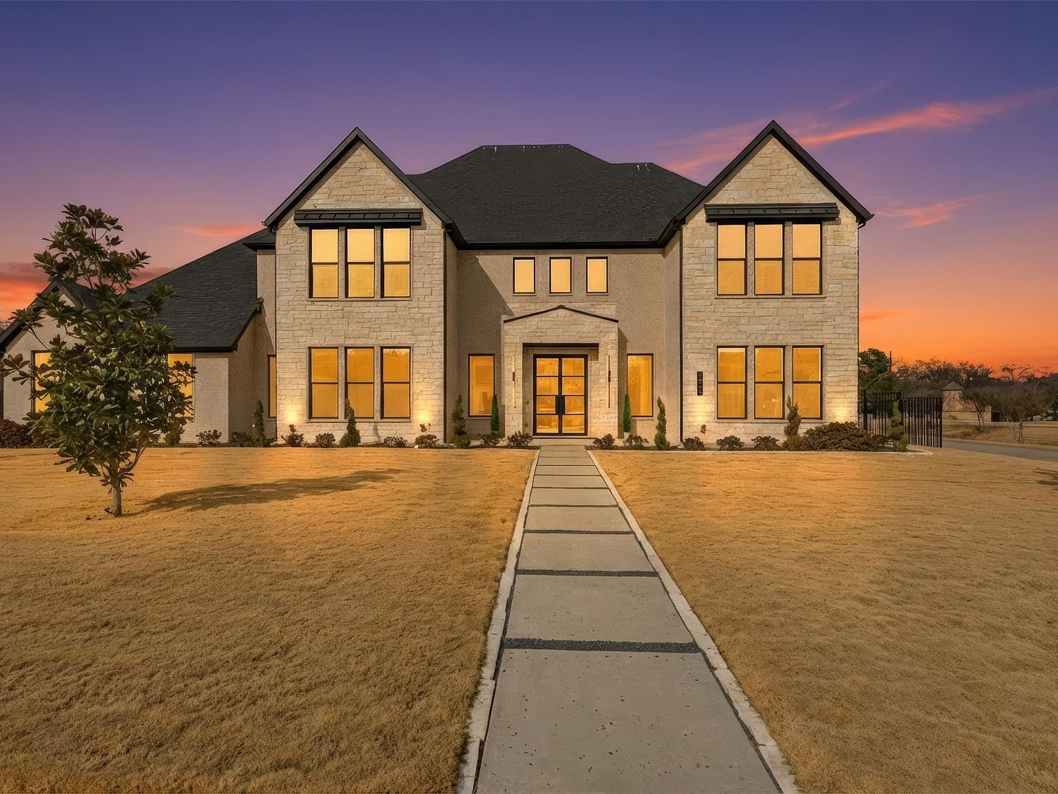 1423 Hawthorne Ln Keller, TX 76262 - Thumbnail 2