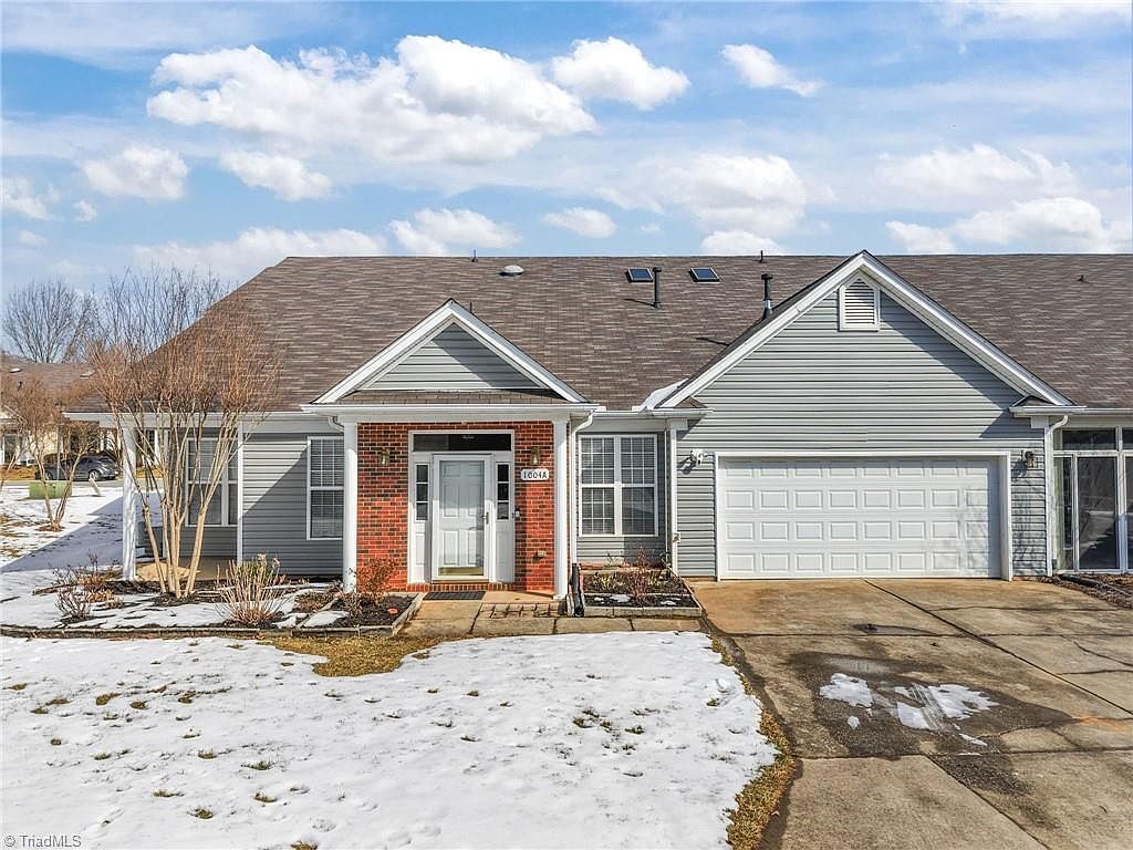 1004 Gretchen Ln Unit A Greensboro, NC 27410 - Thumbnail 2