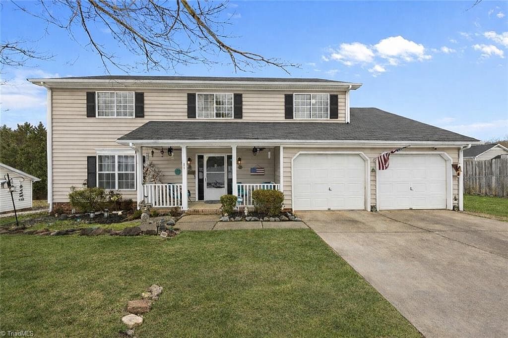 3913 Colony Ridge Ct Jamestown, NC 27282 - Thumbnail 2