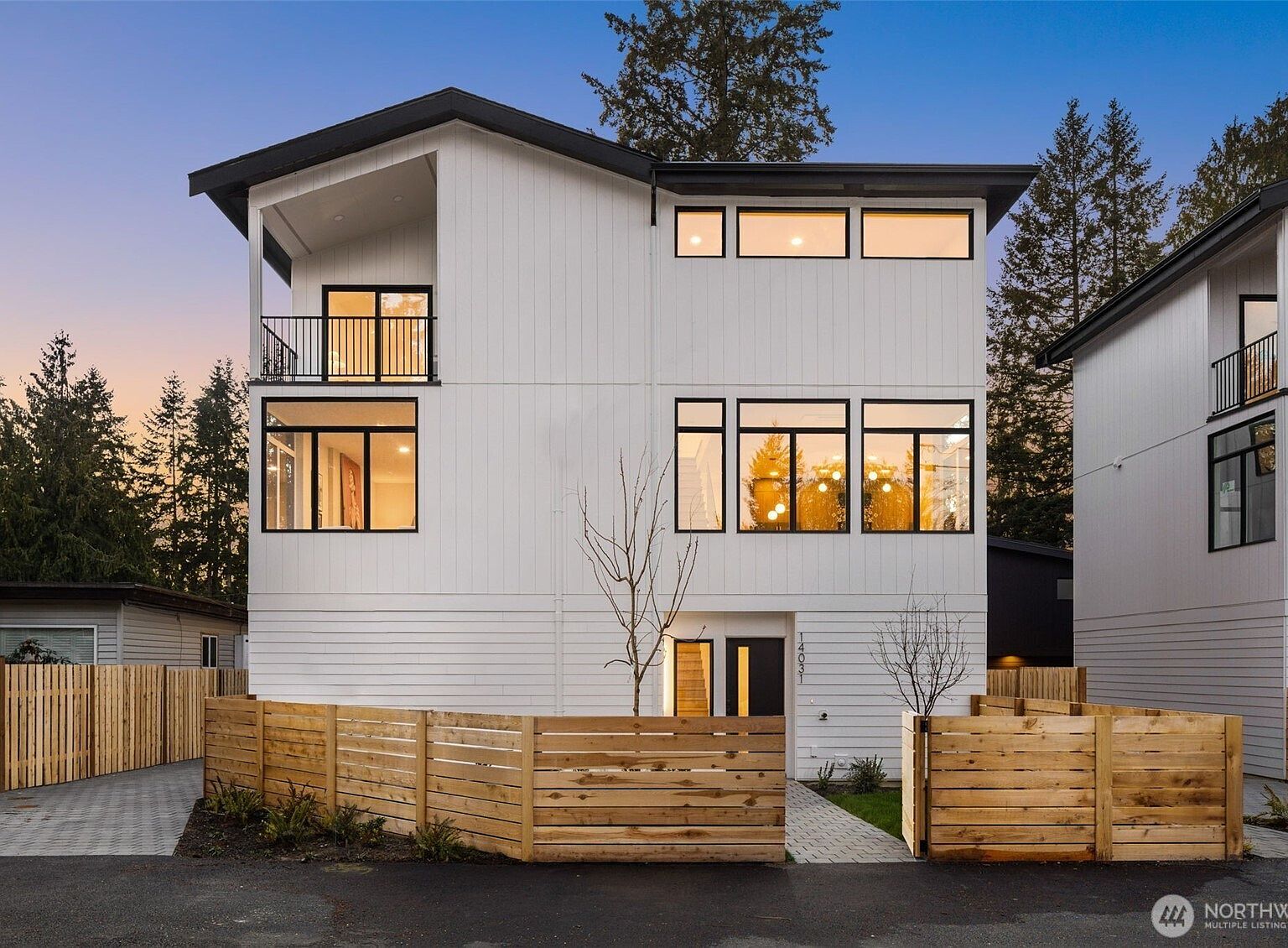 14031 Densmore Ave N Seattle, WA 98133, 98133