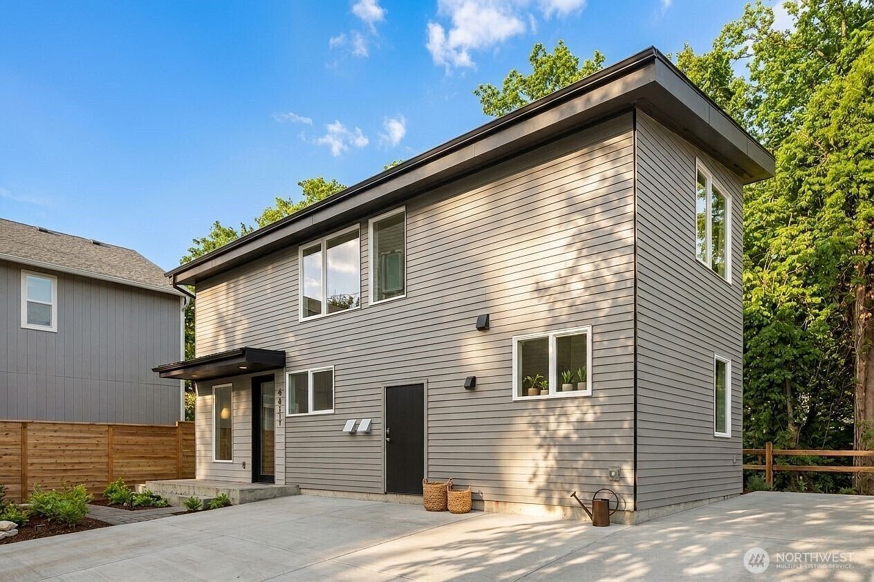4411 21st Ave SW Seattle, WA 98106 | New build