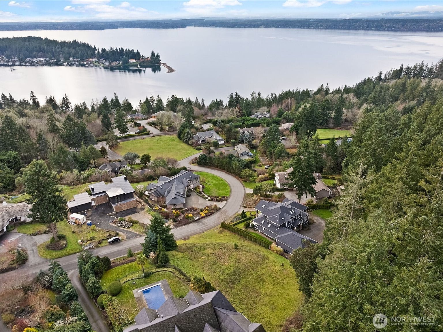 10323 51st St NW Gig Harbor, WA 98335 - Thumbnail 2