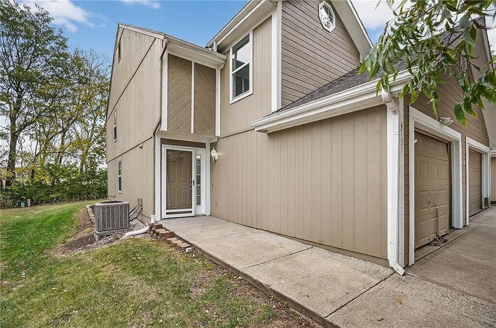 4731 Haden Ct Kansas City, MO 64136 - Thumbnail 2