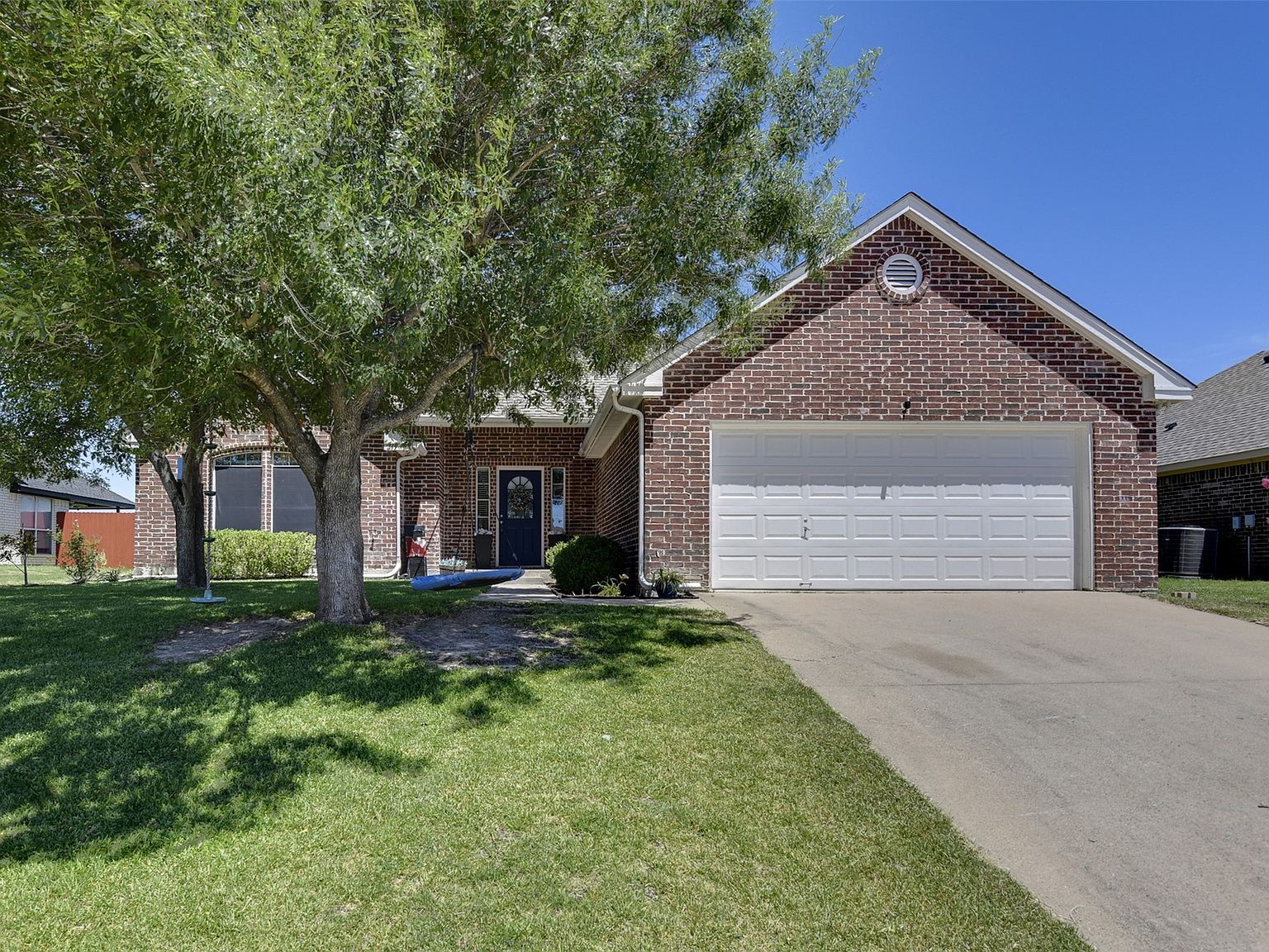 119 Chambers Creek Cir Maypearl, TX 76064 - Thumbnail 2
