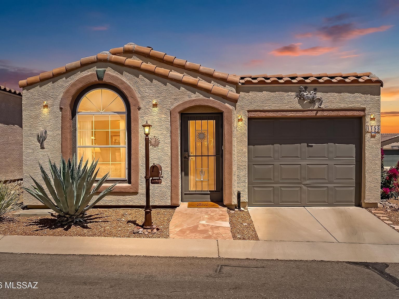 1158 W Calle Tres Sahuarita, AZ 85629 | New build