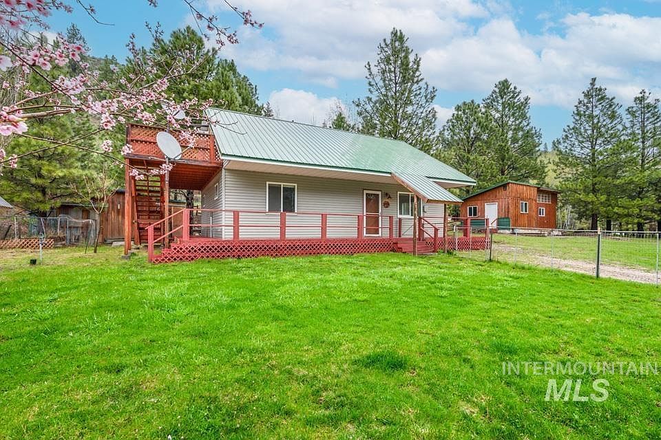 15 Sellman Dr Lowman, ID 83637  | Single Family
