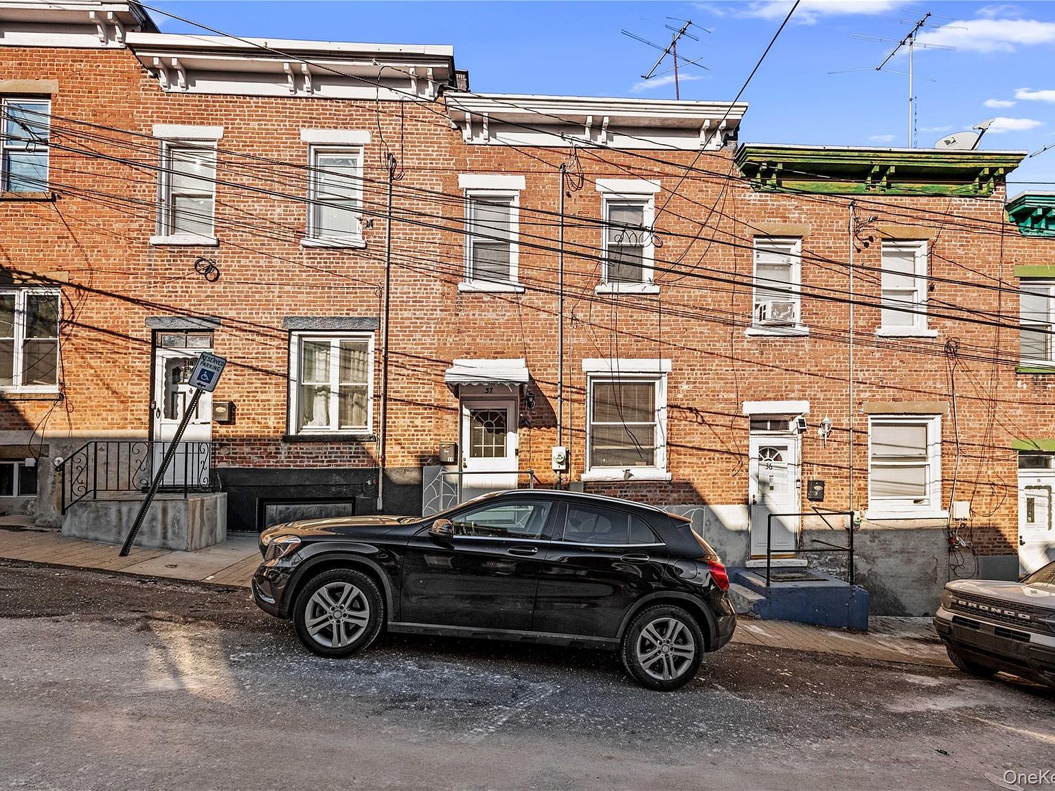 37 Moquette Row S Yonkers, NY 10703  | Single Family