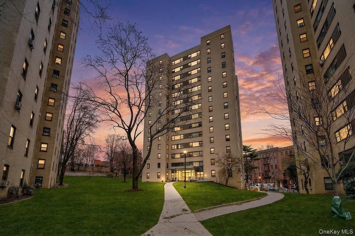 6 Fordham Hill Oval APT 6A Bronx, NY 10468  | Condominium