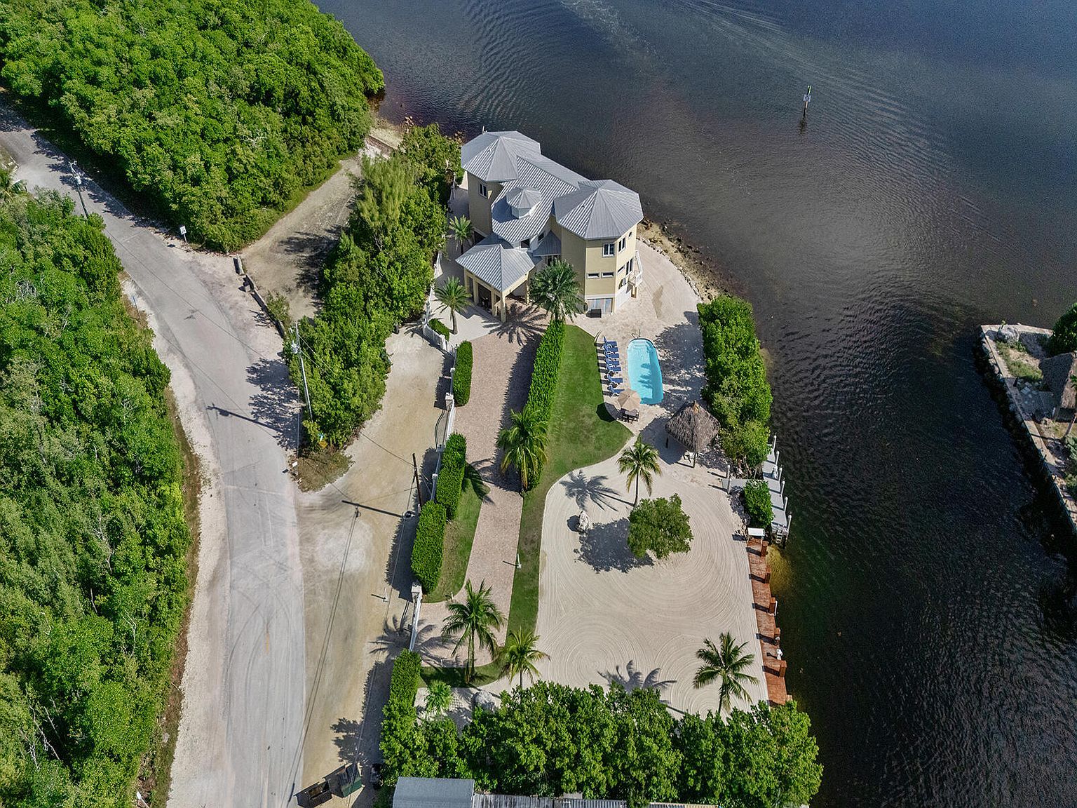 57 Garden Cove Dr Key Largo, FL 33037 - Thumbnail 2