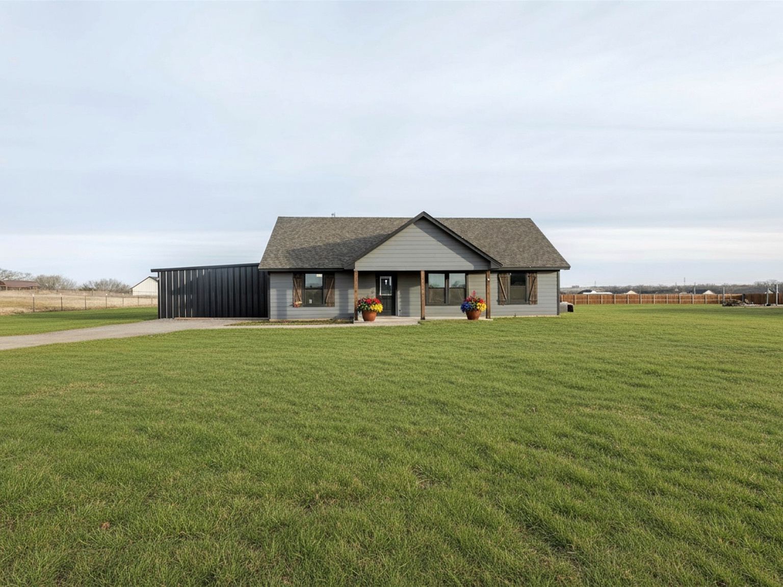 945 Erwin Rd Poolville, TX 76487 - Thumbnail 2