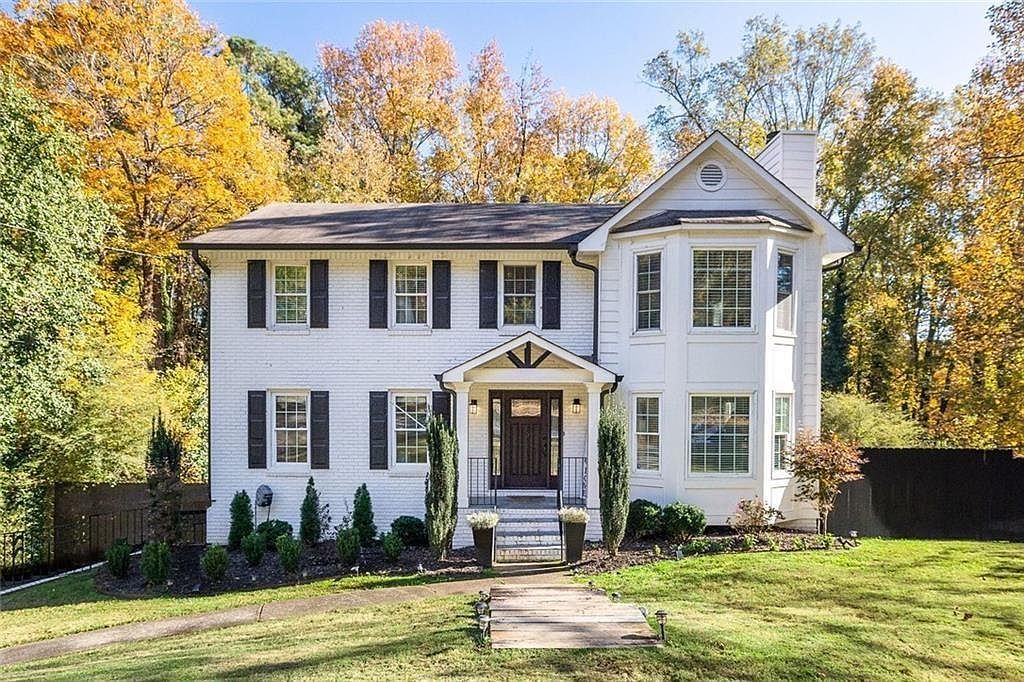 10905 Shallowford Rd Roswell, GA 30075 - Thumbnail 2