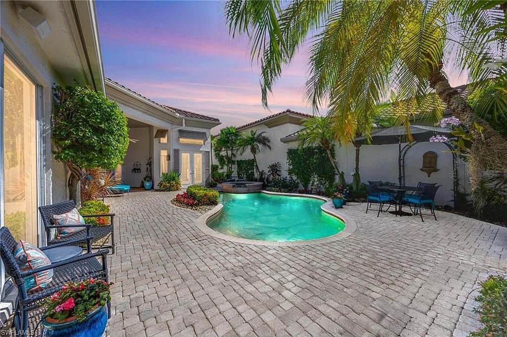 1268 Grand Isle Ct Naples, FL 34108 - Thumbnail 2