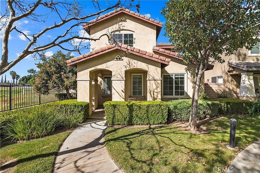 9796 Foxglove Dr Riverside, CA 92503 - Thumbnail 2