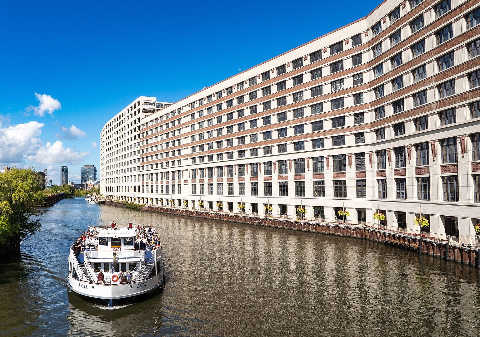 900 N Kingsbury St APT 812 Chicago, IL 60610 - Thumbnail 2