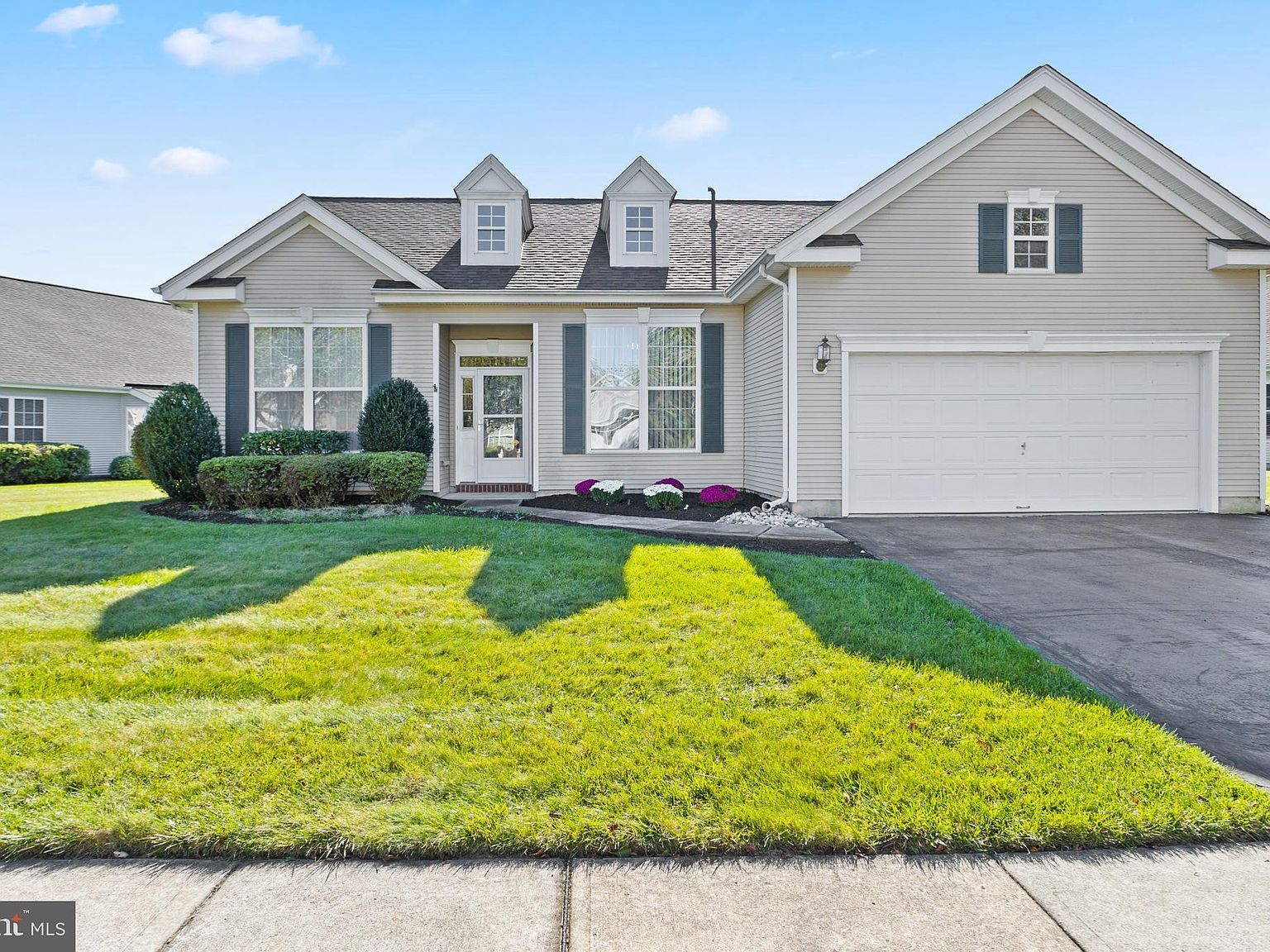 33 Bunker Hill Dr Allentown, NJ 08501 - Thumbnail 2